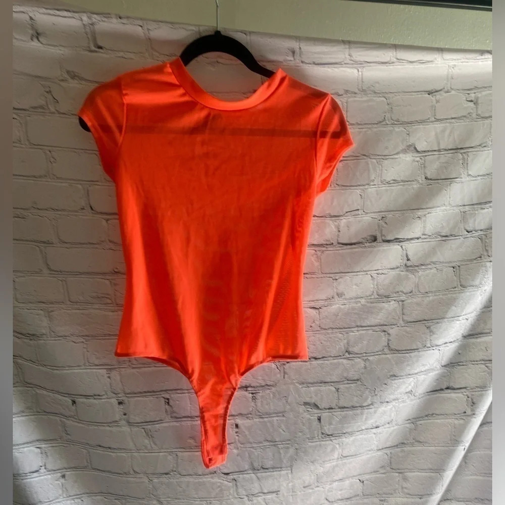 5/$20 Women’s Discovery Clothing Company Mesh‎ Body Suit Neon Orange Medium